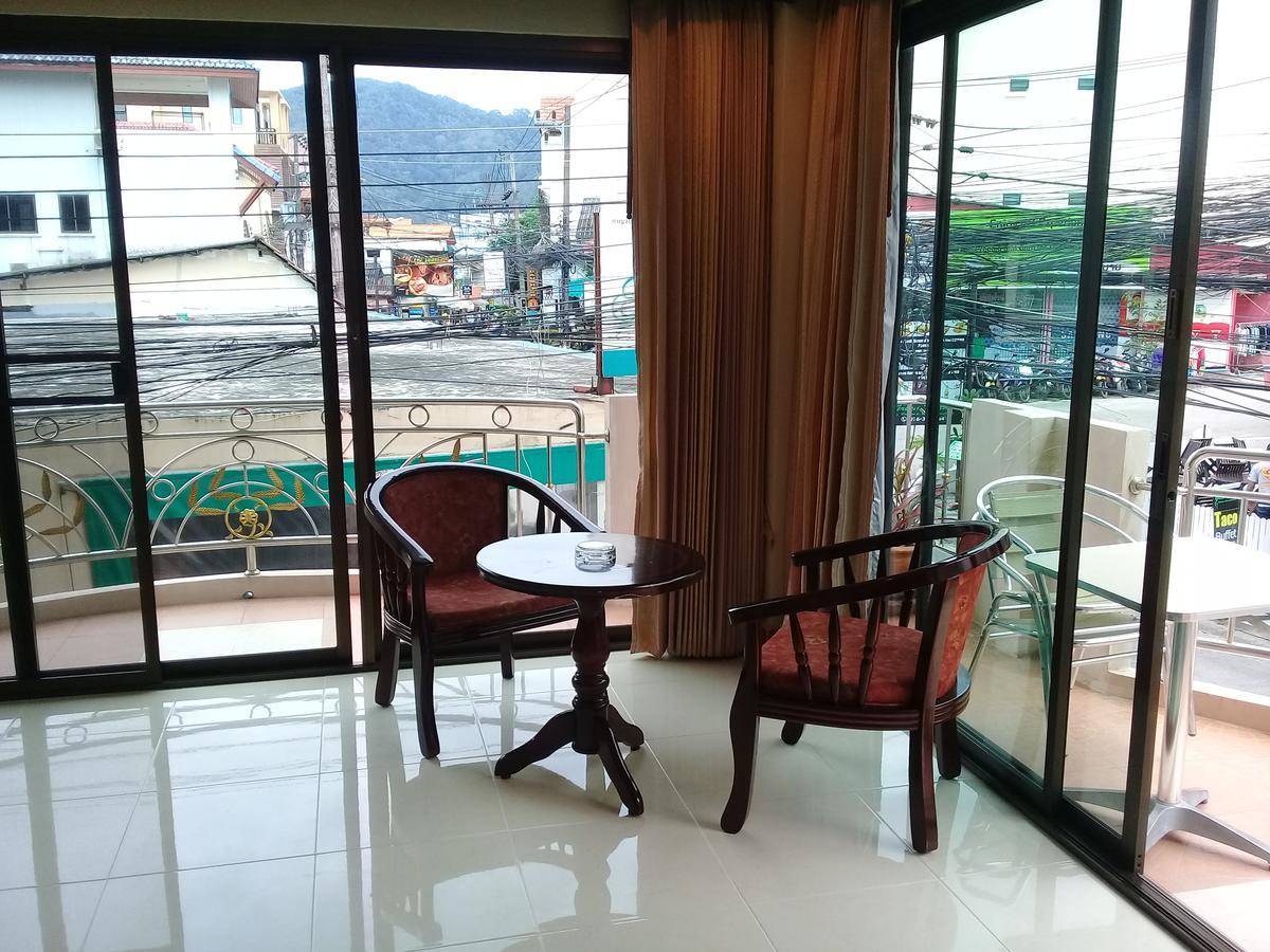 Ban Tyrol Hotell Patong Exteriör bild