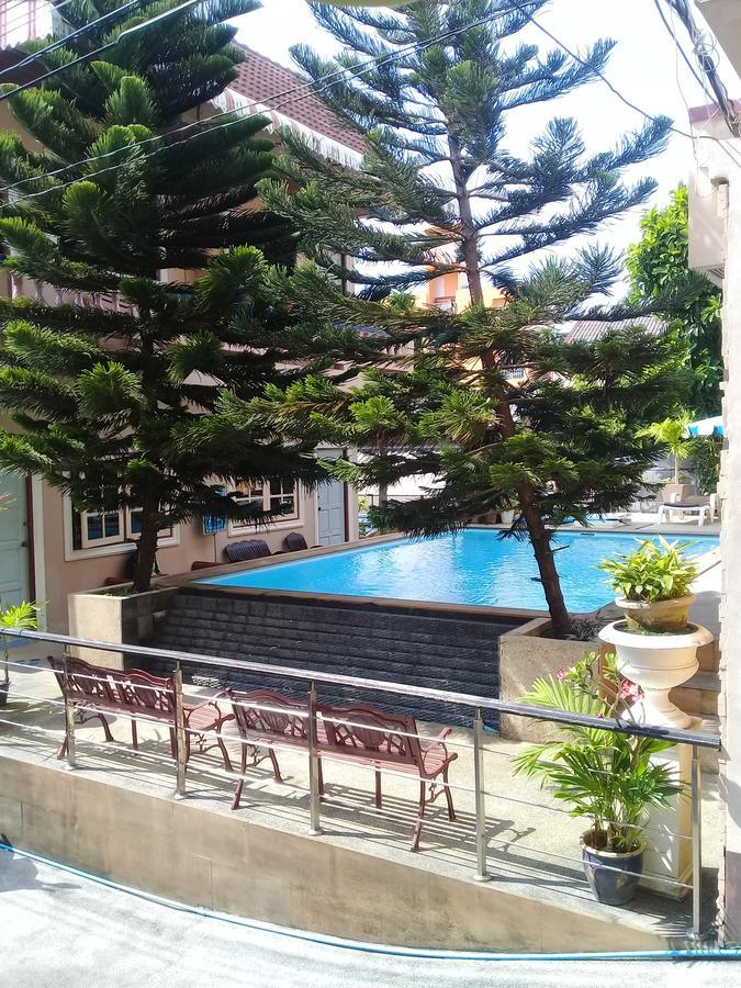Ban Tyrol Hotell Patong Exteriör bild