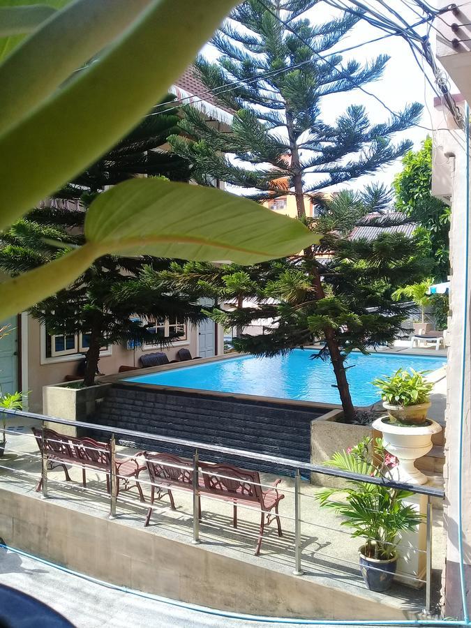 Ban Tyrol Hotell Patong Exteriör bild