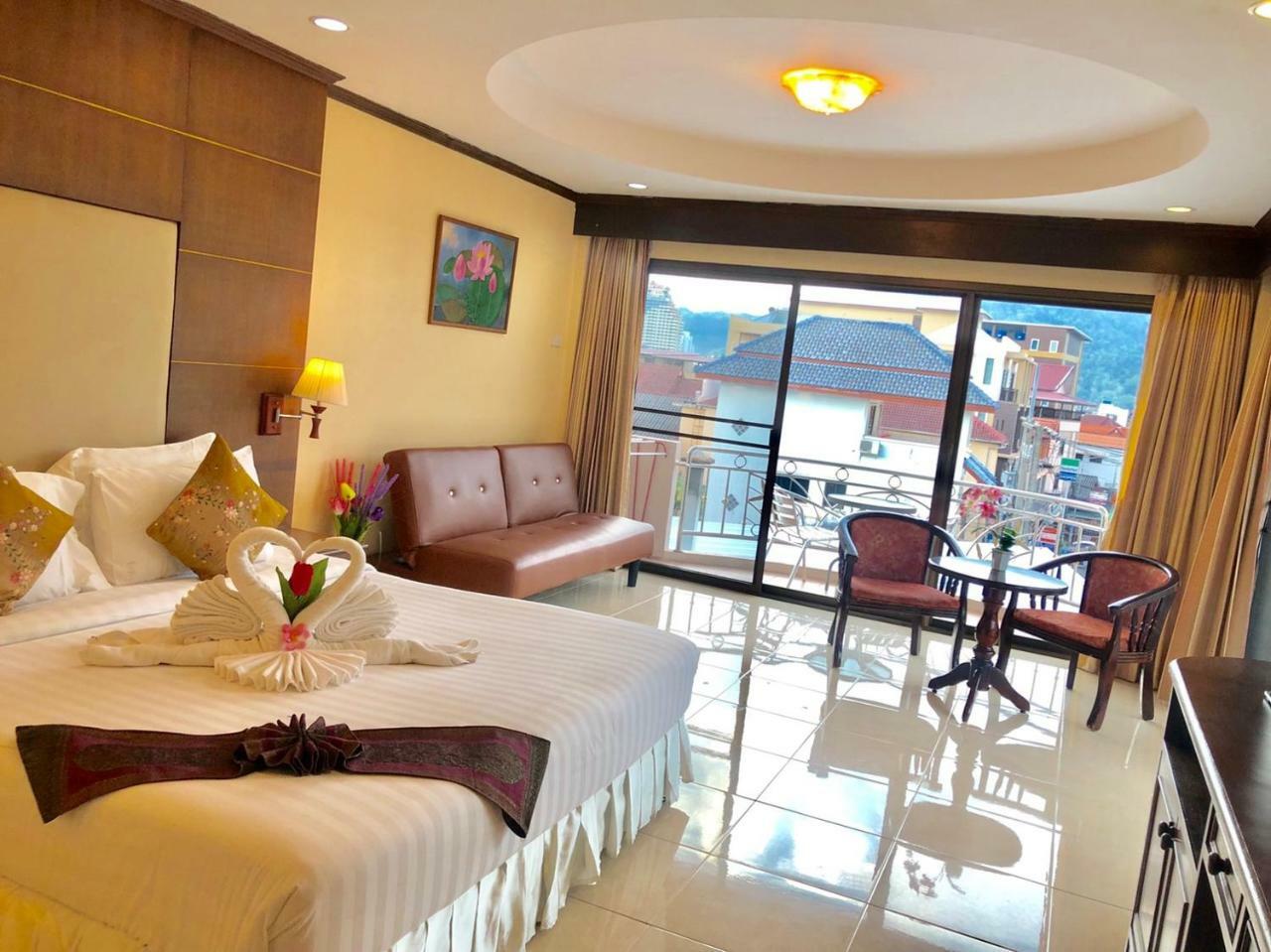Ban Tyrol Hotell Patong Exteriör bild